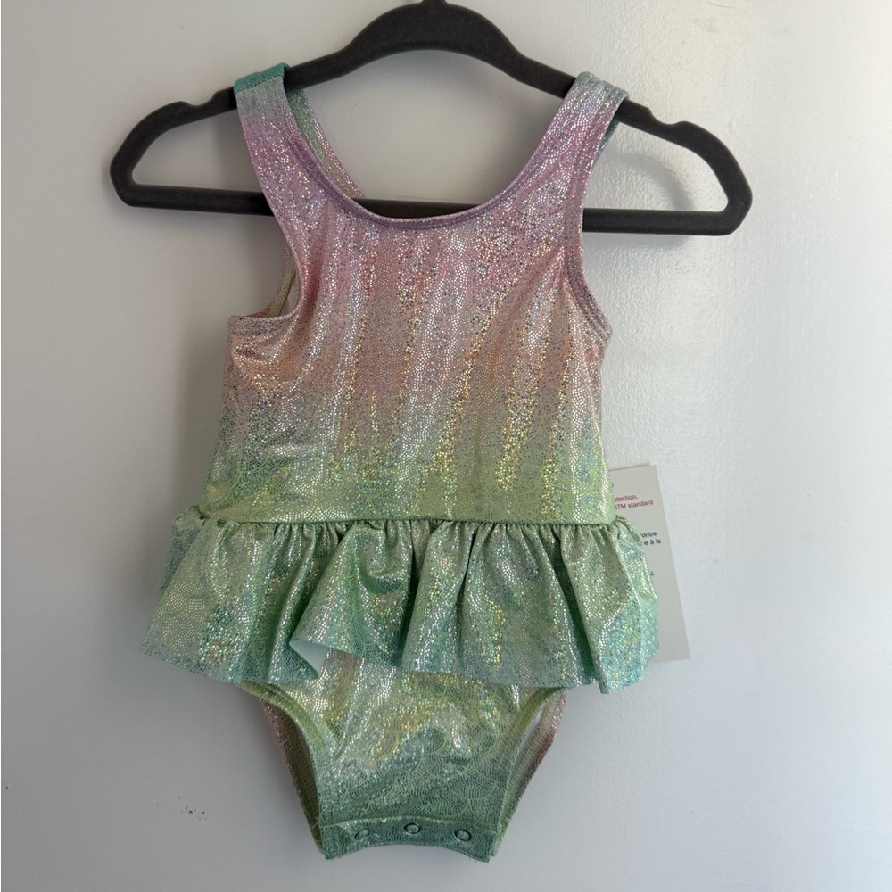 Old Navy swimsuit - 3-6M NWT